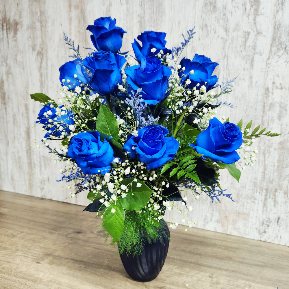 Starry Night Bouquet: Limited Edition Sapphire Roses for Your Love